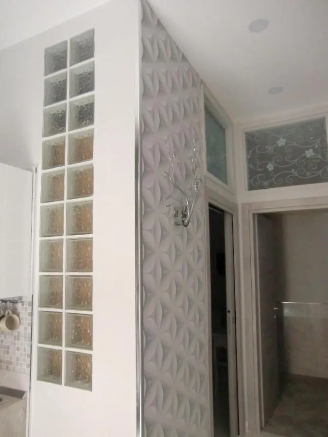 Apartment Guesthouse Aaron2 Naples Italy
