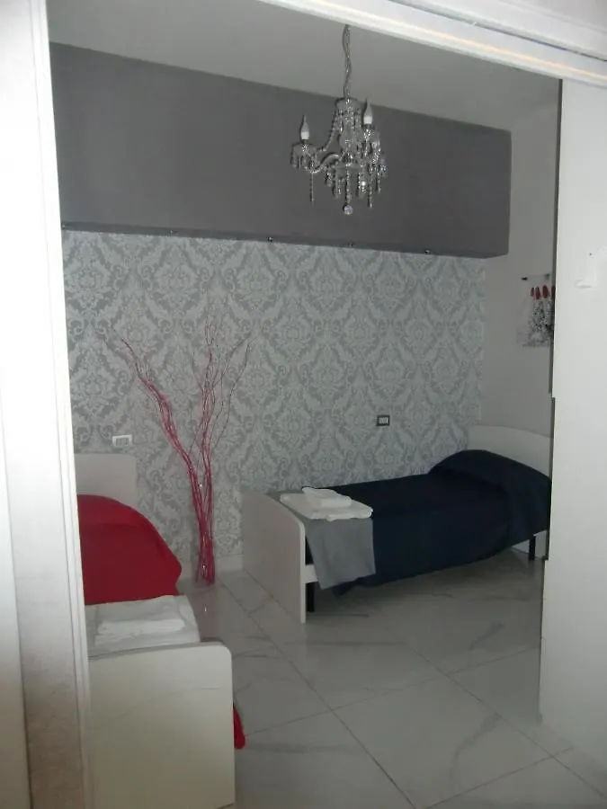Guesthouse Aaron2 Naples Apartment